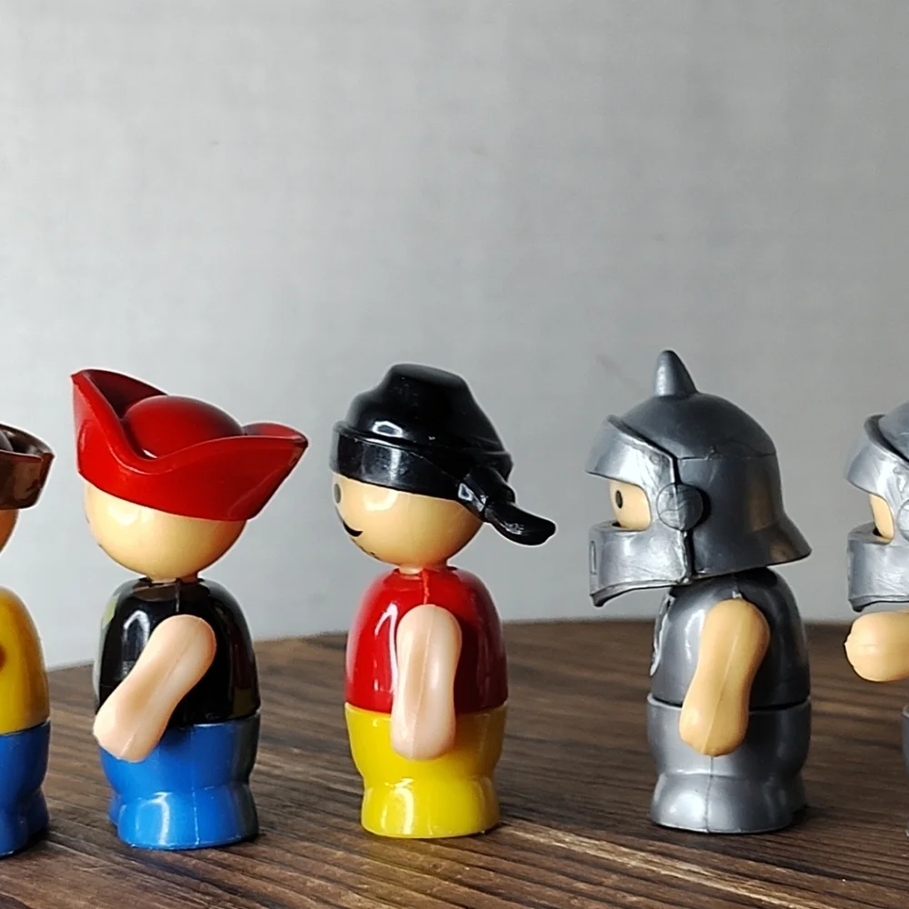 Vintage PlaySkool Lot Lil Playmate King Knights Figures Soldier Guards Pirate